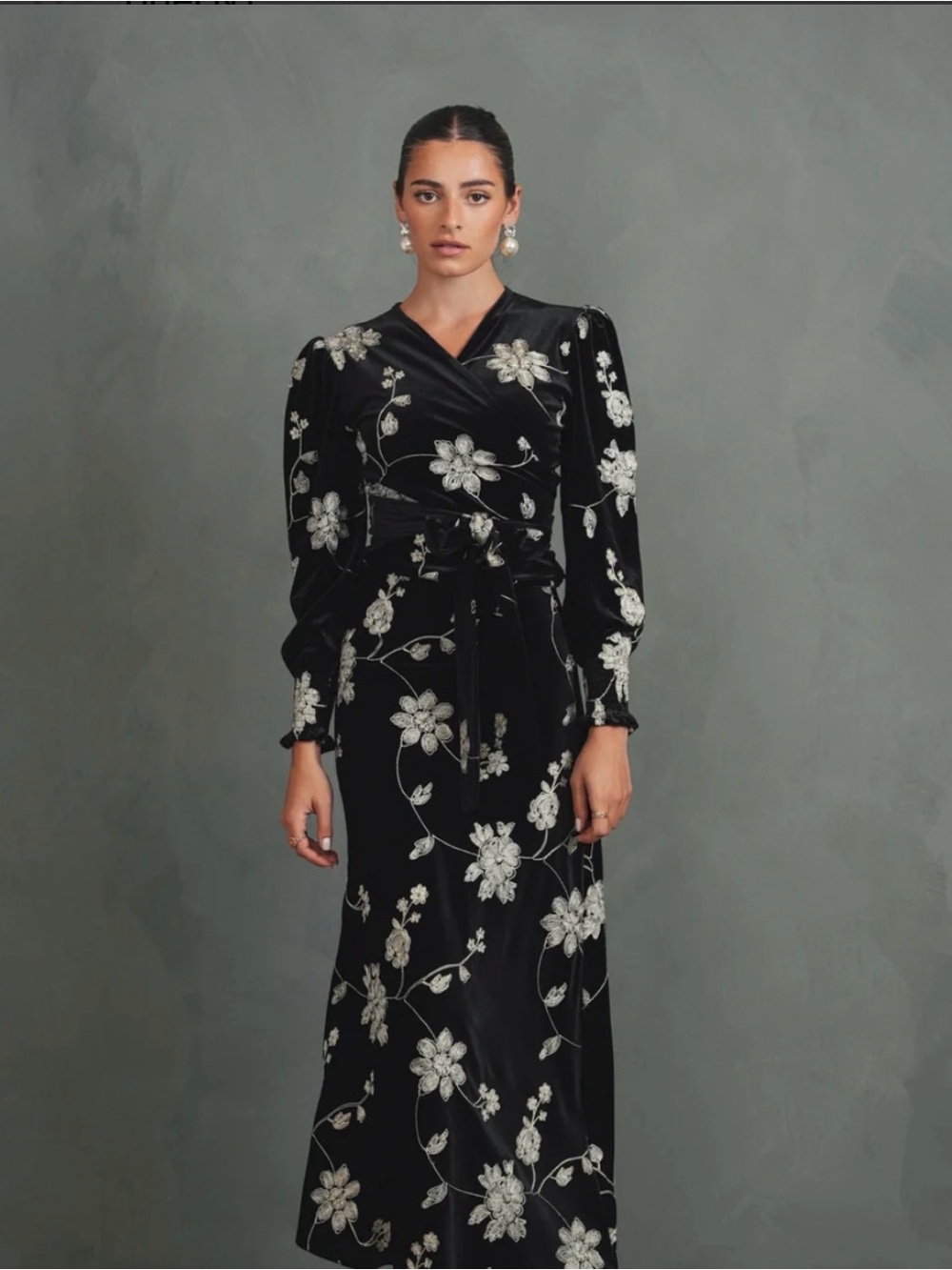 💕Udel NYC Black Velour Floral Maxi Dress with Flowers